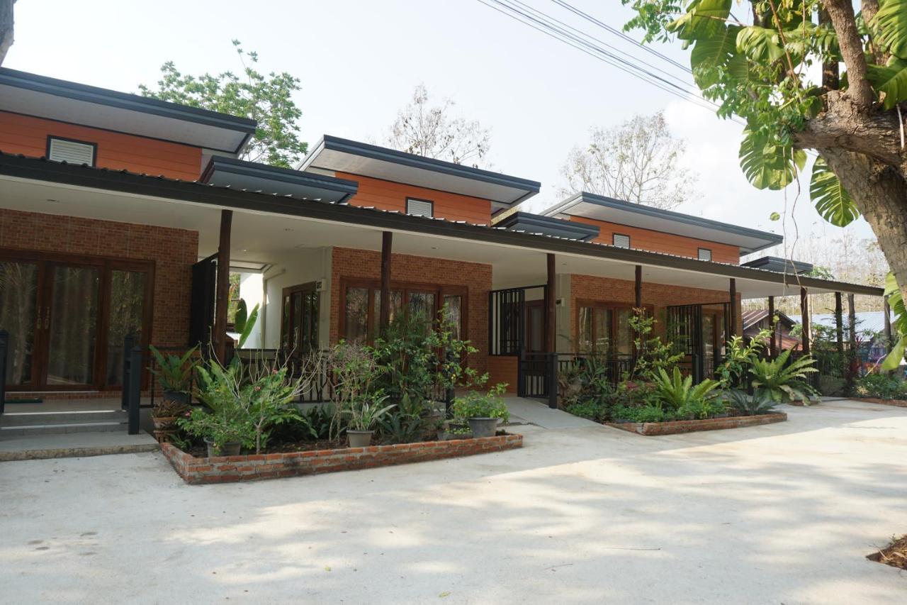 Hôtel Samnaree Garden House à Ban Phae Mai Extérieur photo